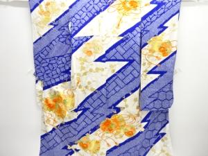 絞り鼓に花模様刺繍振袖